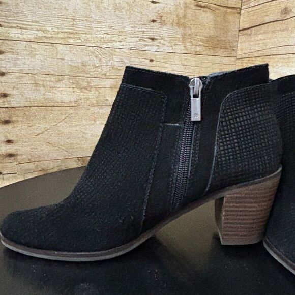 LUCKY BRAND LP-PONIC BLACK SUEDE TEXTURED CASUAL EVERYDAY ANKLE BOOTS SIZE 8M - Picture 7 of 9